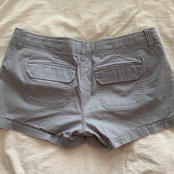 Old Navy khaki shorts - Picture 2 of 3